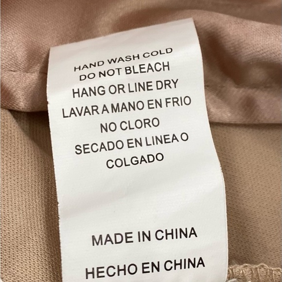 Fashion Nova - Champagne Satin Corset-Bodice Full-length Formal Gown, M - Picture 12 of 14